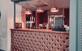 Oyo Ivy Hotel